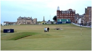 18th Hole approaching the clubhouse at St. Andrews Picture by Alan Stewart via Wikipedia